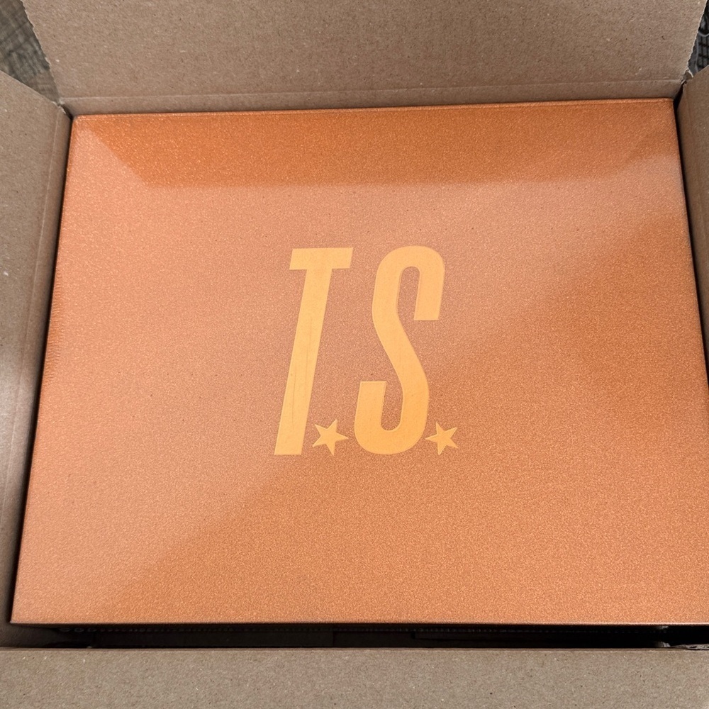 Taylor Swift NWT | The Life of a Showgirl cardigan sweater CD box set | XS/Small - Picture 2 of 2